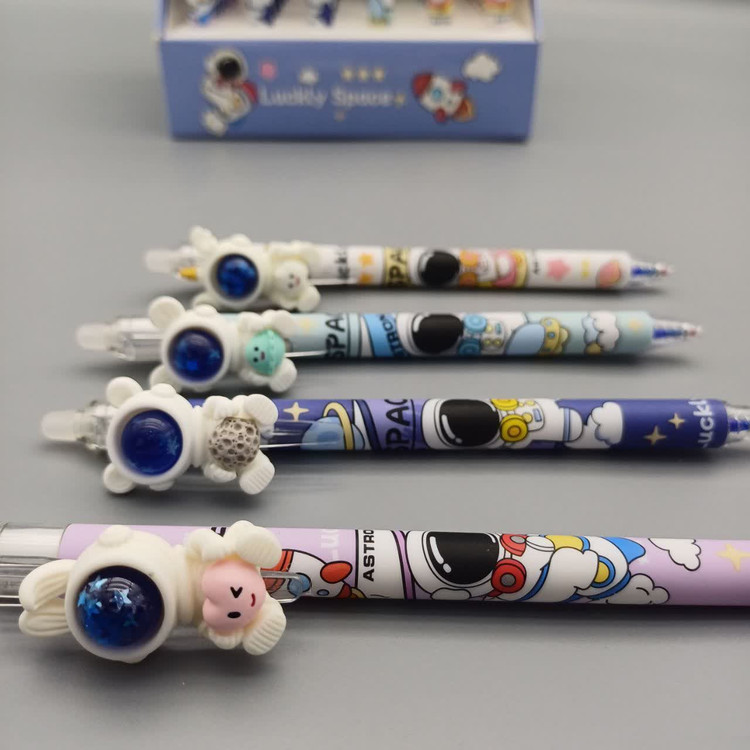 خودکار پاکن دار فضانورد