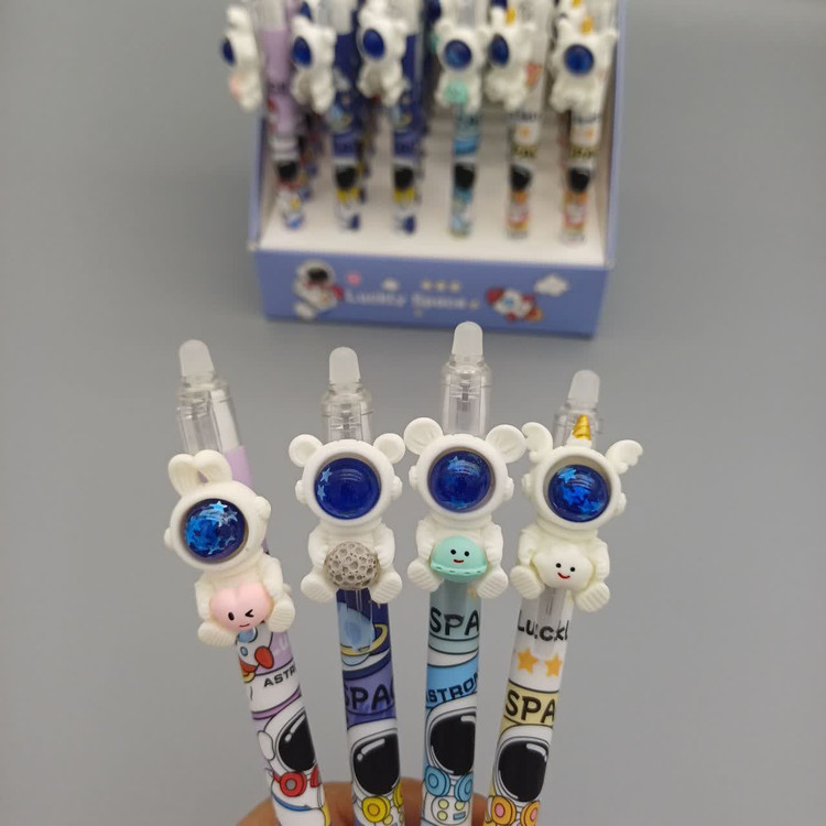 خودکار پاکن دار فضانورد