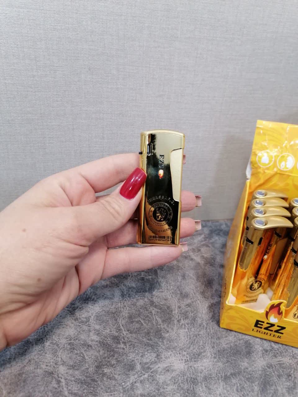 فندک اتمی بغل زن